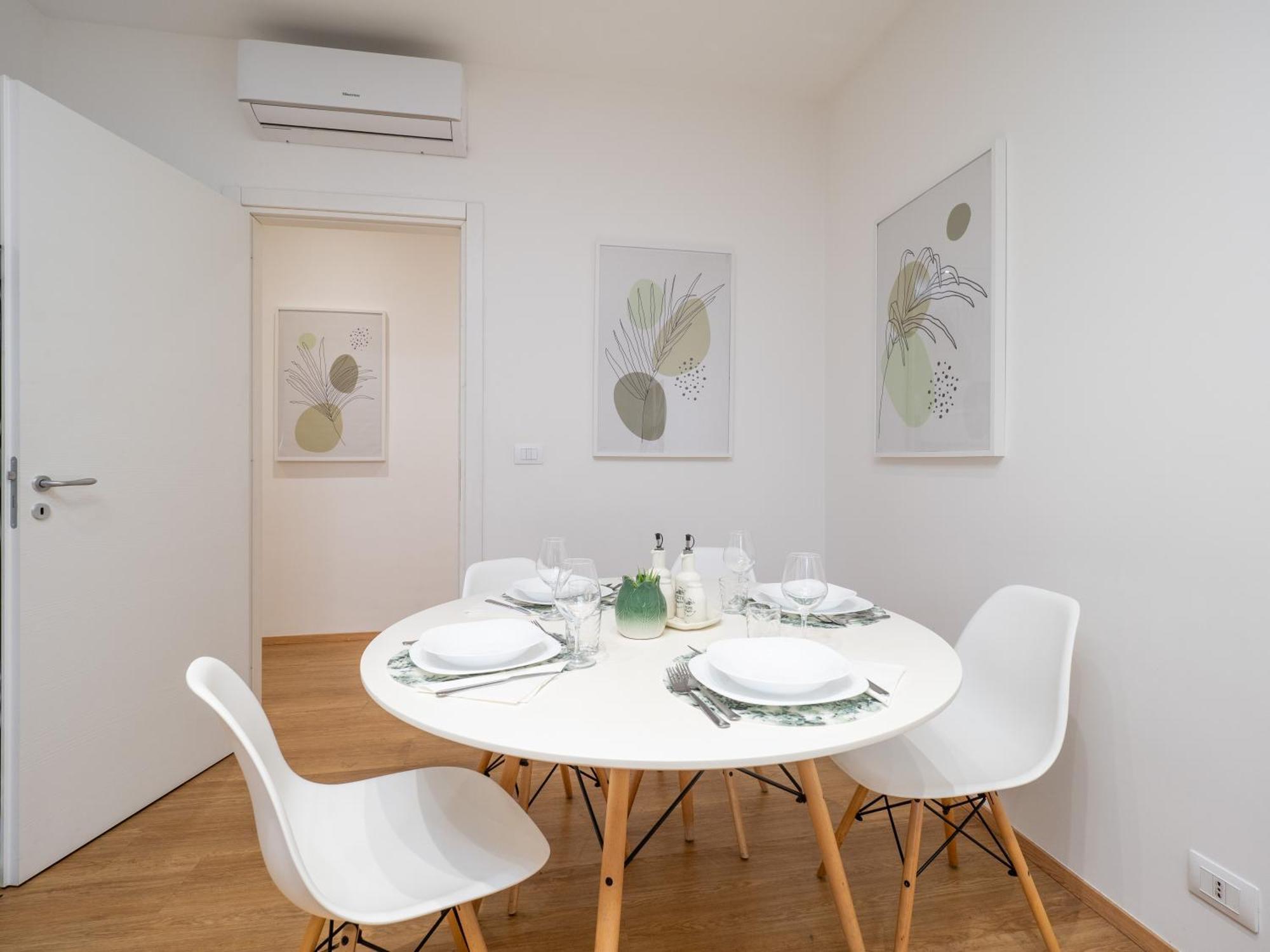 Milano 5 Guests - Modern Apt With Balcony Esterno foto