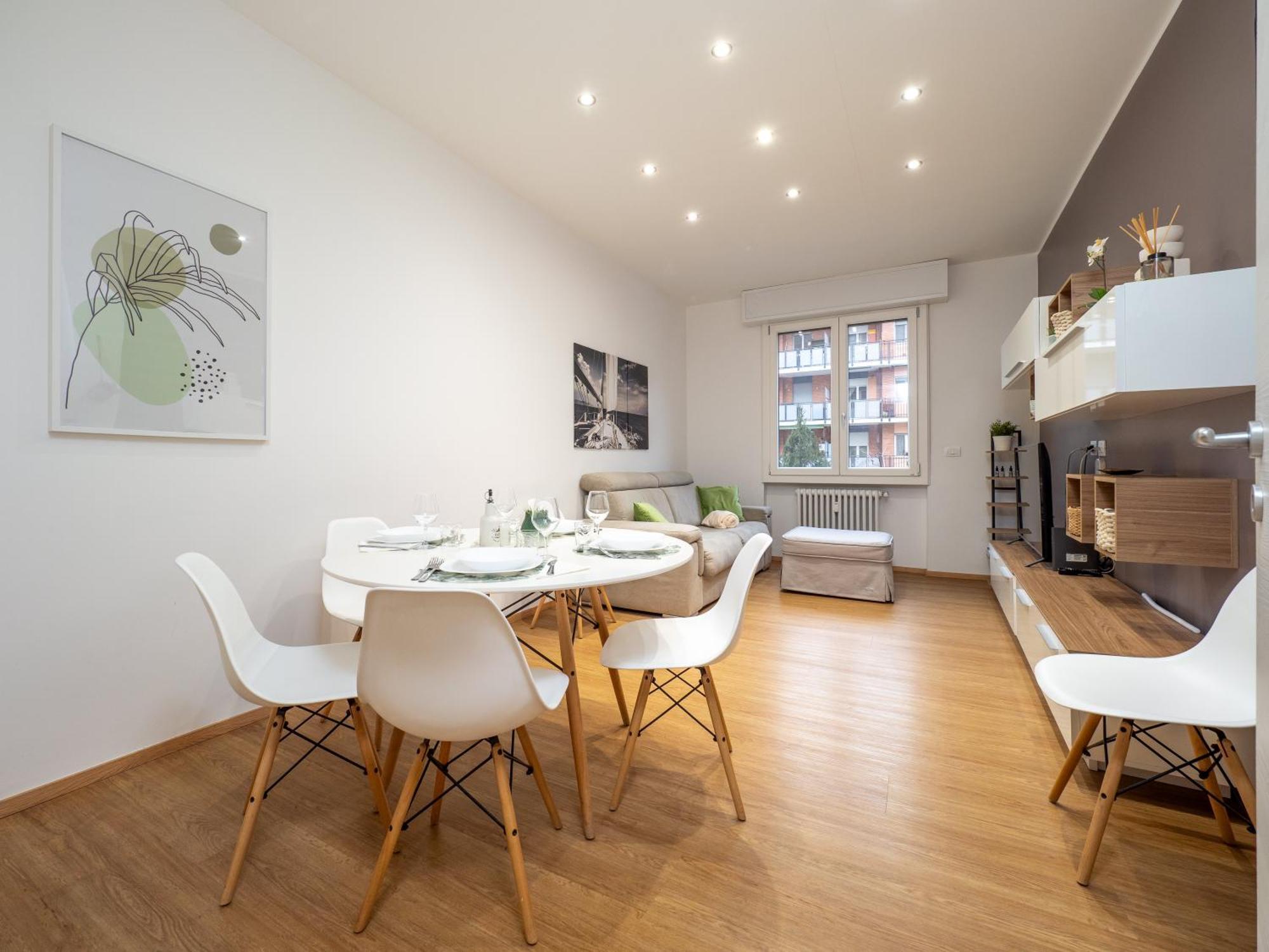 Milano 5 Guests - Modern Apt With Balcony Esterno foto